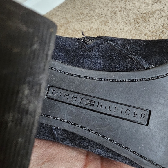 Tommy Hilfiger Black Suede Lace Up Bootie Size 8.5M - Picture 5 of 13